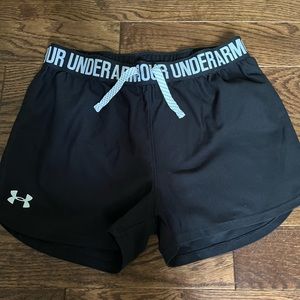 Under armour girls athletic shorts. Size extra large. Black.